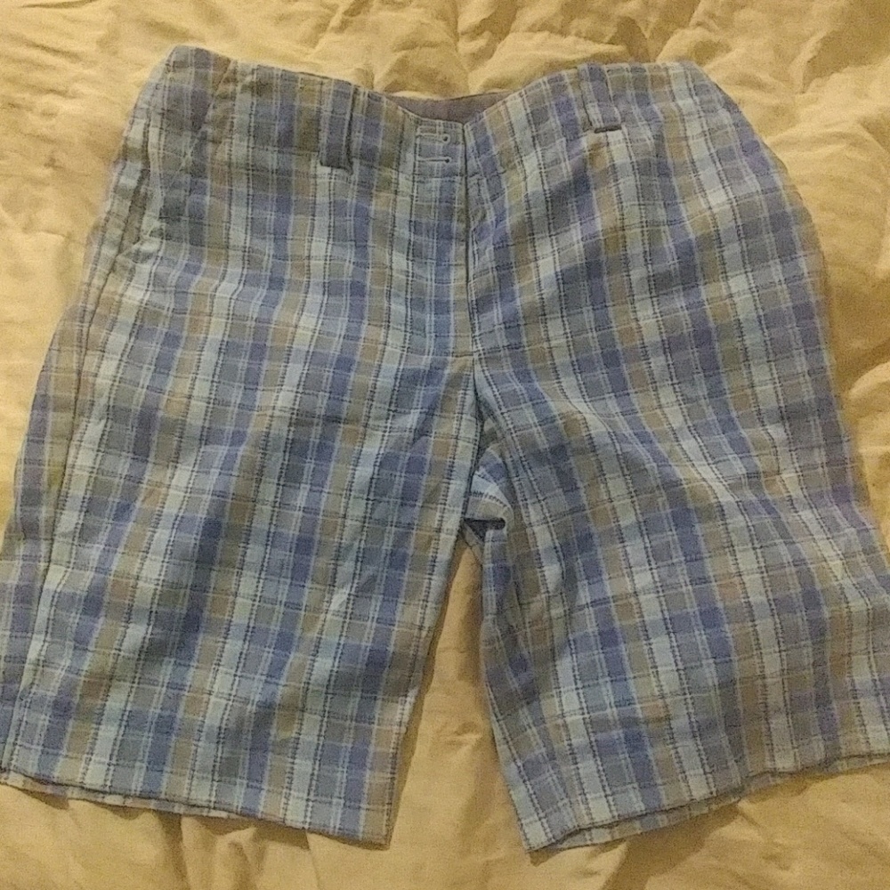 Women's golf shorts